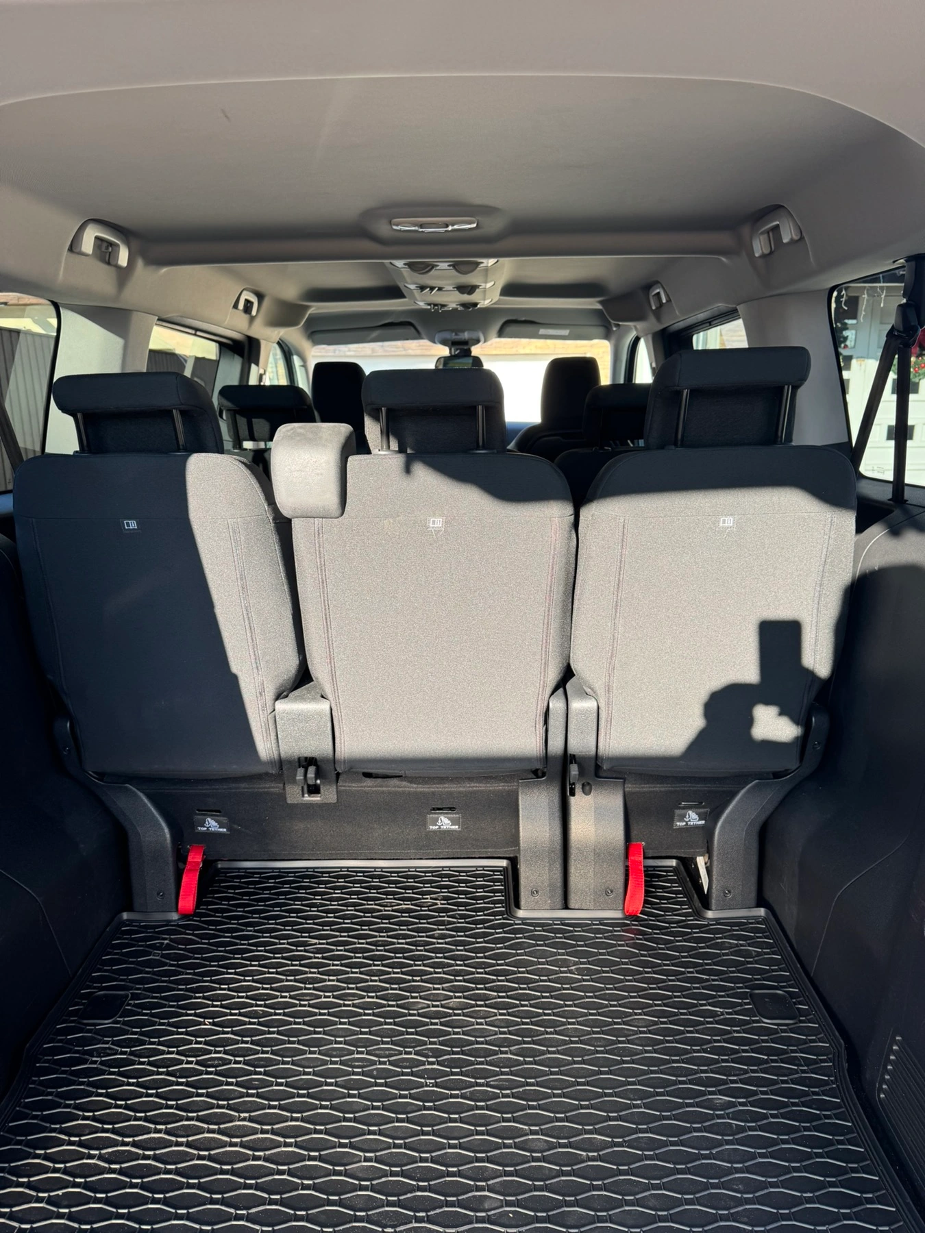 Toyota Proace nagy csomagtér - Kényelmes utazás Nyíregyházáról reptéri transzferrel